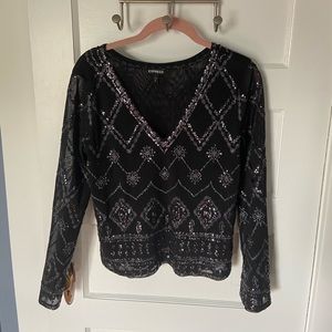 V-neck long sleeve sequin top